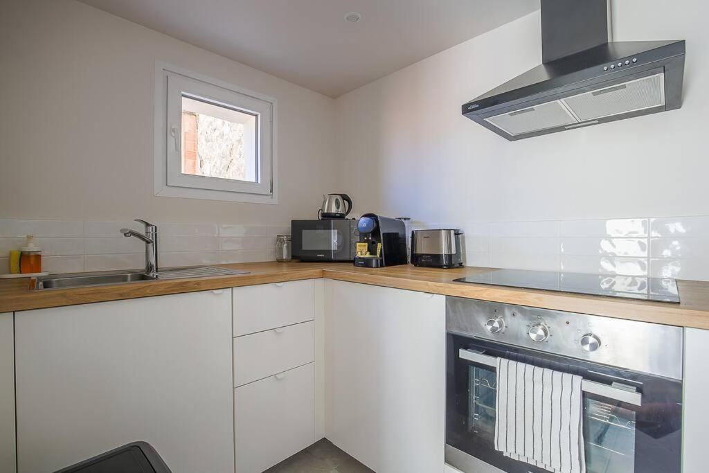 Endoume, Charmant T2 Au Calme, Terrasse, 13007 Marseille Ngoại thất bức ảnh